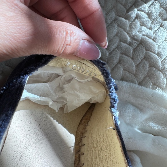 CHANEL Navy Canvas CC Espadrilles Black Cap Toe Size 7.5 W - Picture 7 of 8